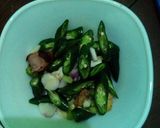Foto langkah ke 2 dari resep Oseng Cumi Lombok Ijo Mbak Diah.