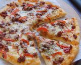 Foto langkah ke 4 dari resep Pizza dua bahan (tanpa proofing).