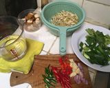 Foto langkah ke 1 dari resep Cah Tauge Tahu.