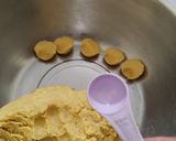 Foto langkah ke 3 dari resep Palm cheese cookies.