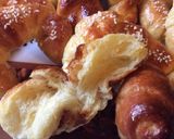 Hình bước làm 9 của món Bánh mì Brioche (hay bánh mì hoa cúc)