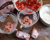 Foto del paso 2 de la receta Copas de fresones con crema de ricota