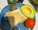 Foto langkah ke 1 dari resep Avocado toast ala Mama Asi / yLoVeA.