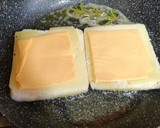 Foto del paso 2 de la receta: Sándwich de romero y queso