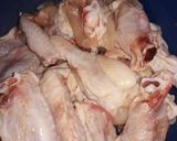 Foto del paso 1 de la receta: Sorrentinos con Tuco y Alitas de pollo