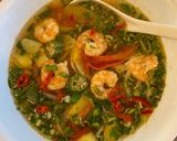 A picture of step 3 of Vietnamese Sour Shrimp Soup (Canh Chua Tôm).