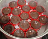 Foto langkah ke 3 dari resep Brownies Mini.