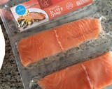 Foto del paso 1 de la receta: Brochetas de salmón rápidas con arroz, también express!