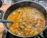 Une image de l'étape 29 de Soupe de légumes aux aromates, ail frais et fumet de porc.