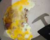 Foto langkah ke 3 dari resep Telur Dadar Bumbu Tumis.