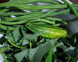 Foto langkah ke 1 dari resep Sayur asam bumbu kacang.