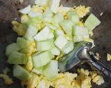 Foto langkah ke 4 dari resep Sup Sotoy (Soun, Telur, Oyong).