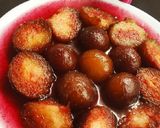 A picture of step 6 of Beetroot jamun.