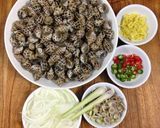 Hình bước làm 1 của món Ốc Hương Xào Sả Ớt