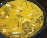 Foto del paso 3 de la receta: Pollo con judías verdes y champiñones en crema de verduras