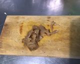 Une image de l'étape 8 de Champignons sautés à la crème, persil et gingembre.