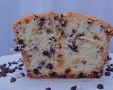 Foto del paso 4 de la receta: Budín con nueces y chips de chocolate
