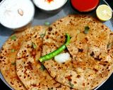 आलू पराठा (Aloo Paratha recipe in hindi) रेसिपी चरण 4 फोटो