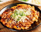 A picture of step 29 of Easy & Delicious! Spicy Shin Ramyun Army Stew (Budae Jjigae).
