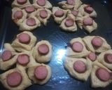 A picture of step 13 of Sausage flower bread.