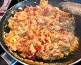 Foto del paso 2 de la receta: Huevos 🥚  con tomate 🍅