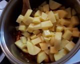 Paprikáskrumpli tarhonyával recept fázis 3 fotója