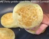 A picture of step 10 of Crumpets.
