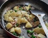 A picture of step 3 of Spinach potatoes bhaji (palak batata bhaji).