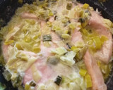 Foto del paso 3 de la receta: 138. Salmón en salsa cremosa de puerros