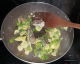 Foto del paso 1 de la receta: Langostinos (camarones) a la crema y albahaca