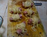 Foto langkah ke 3 dari resep Sosgul- sosis gulung mini, simple.