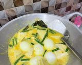 Foto langkah ke 3 dari resep Gulai Tahu Telur Simpel.