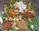 हरी मटर की घुघनी (hari matar ki ghugni recipe in Hindi) रेसिपी चरण 4 फोटो