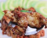 รูปขั้นตอนการทำที่ 21 ของ หมูทอดกระเทียมพริกไทย เมนูง่ายๆ ที่ร้านอาหารตามสั่งต้องมี