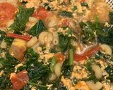 Foto langkah ke 4 dari resep Sup Kale Tomat Telur ala queen lula & ua 👸🏻.