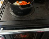 A picture of step 3 of Braised Beef Ribs with Paprika and Beer.