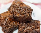 Foto langkah ke 7 dari resep Fudgy Brownies Chocochip.