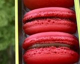 Une image de l'étape 2 de Macarons au framboises et au chocolat.