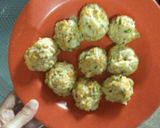 Foto langkah ke 5 dari resep MPASI Bread Crumbs Rice Ball with Mozarella Cheese (bola nasi).