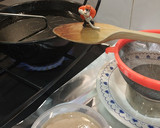 Foto del paso 3 de la receta: Flores fritas de mi Tita Rosarito