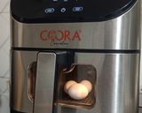 صورة لخطوة 2 من وصفة 🥚سلق البيض في القلاية الهوائية (Air Fryer) !