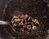 A picture of step 1 of Rice and locust (formented) beans.