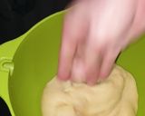 Foto langkah ke 3 dari resep Garlic cheese bread (roti bawang putih) ala2 emak2 lainnya.