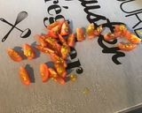 Une image de l'étape 7 de Salade de crânes d'oiseaux aux carottes râpées, burrata di buffala et basilic frais.