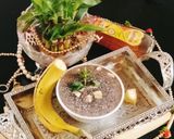A picture of step 8 of Banana smoothie Bowl banana chia seeds smoothie Bowl.