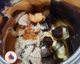 A picture of step 2 of Coffee smoothie.
