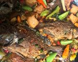 Foto langkah ke 4 dari resep Ikan Mujahir Cabe Hijau.