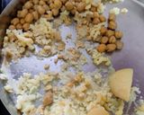 A picture of step 1 of White mutter with paneer tikki.