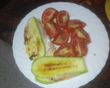 Foto del paso 2 de la receta: Mixto de calabacín a la plancha con tomate aliñado