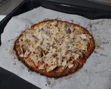 Foto del paso 8 de la receta: Pizza con base coliflor, de setas y pollo al curry